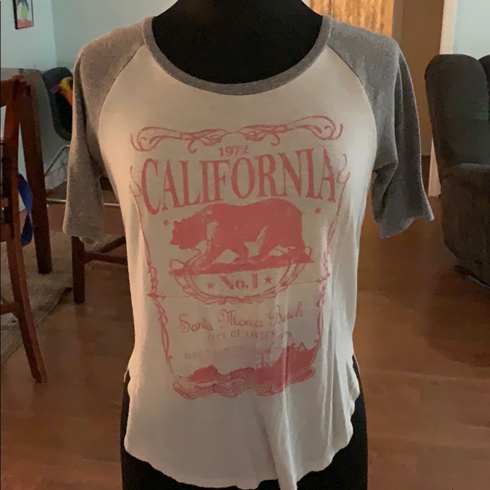 Graphic tee